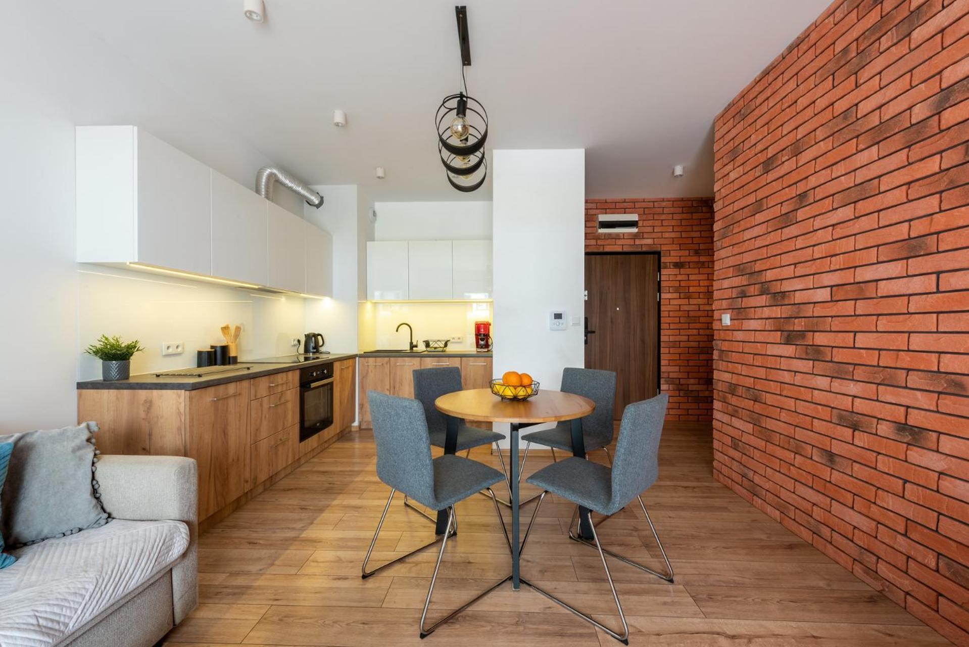 קרקוב Marvels Place With Parking And Ac מראה חיצוני תמונה
